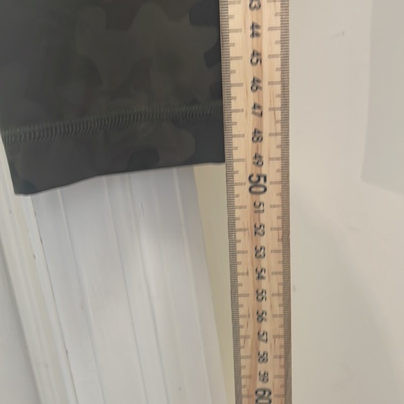 Lululemon  -  Wunder Under Crop High-Rise - Camo - 6 - Picture 8 of 13